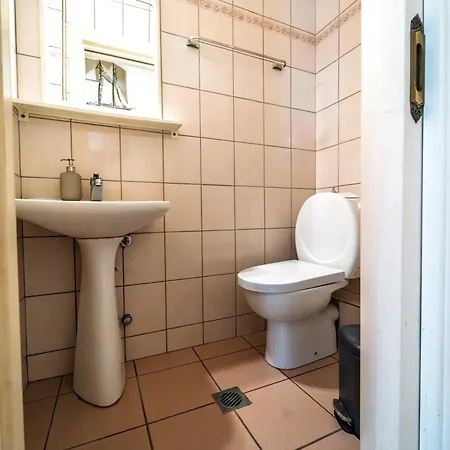 Captain's Maisonette