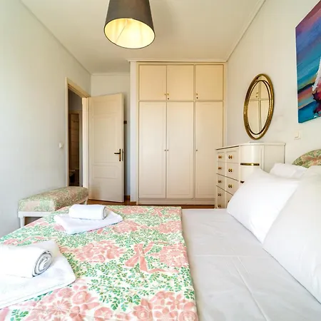 Captain's Maisonette *